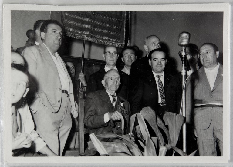 Poggibonsi, 18-19 luglio 1964, XX° anniversario della liberazione e conferimento ad Alcide Cervi della cittadinanza onoraria. Un momento della cerimonia